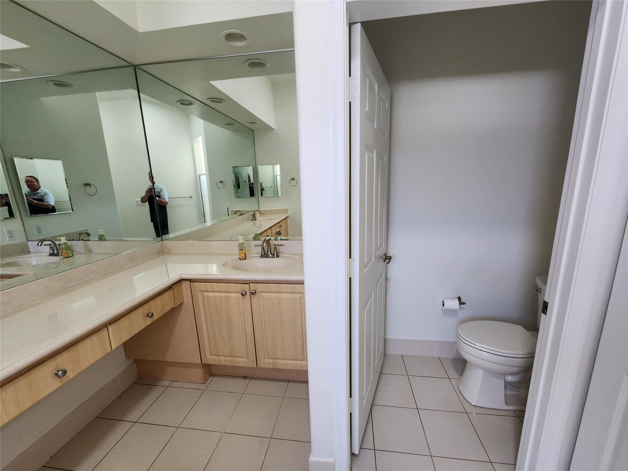 Sunset Lakes One 164-34 B - Residential Lease