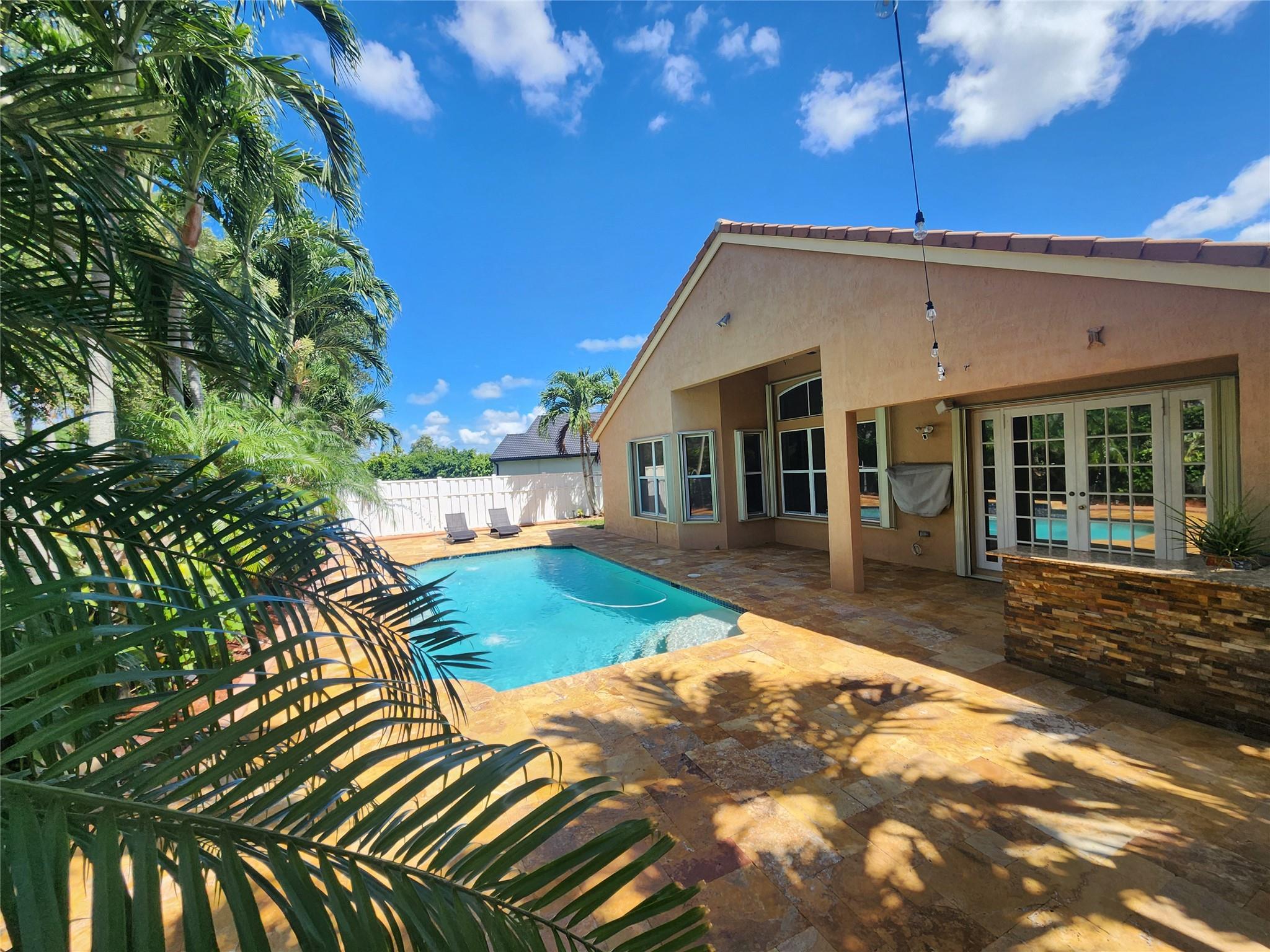 Sunset Lakes One 164-34 B - Residential Lease