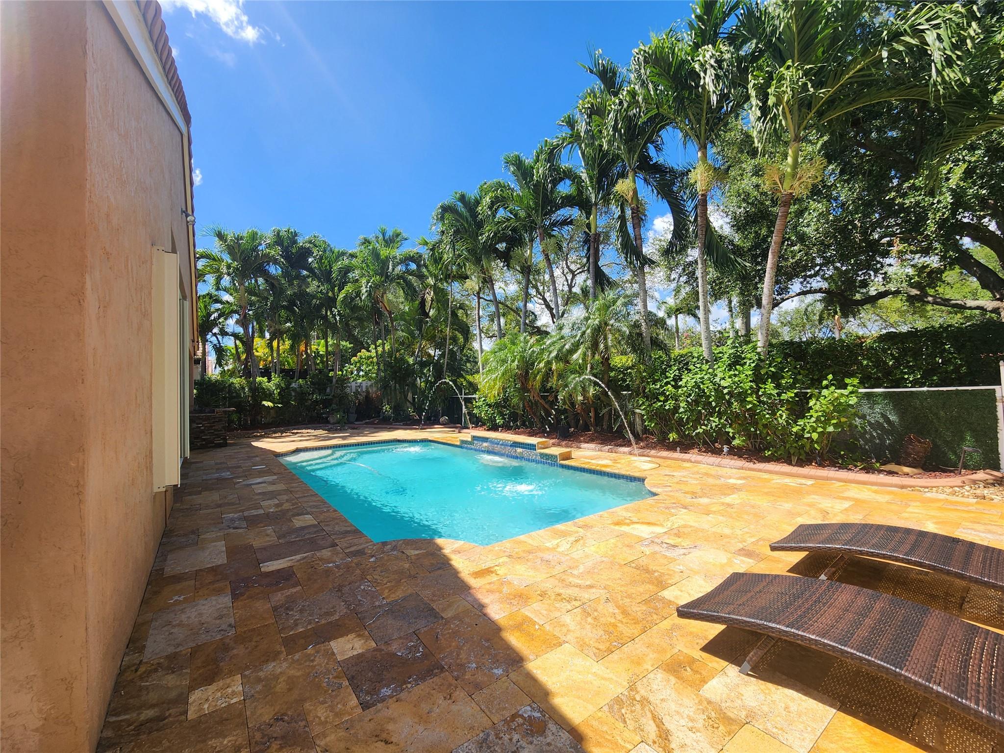 Sunset Lakes One 164-34 B - Residential Lease