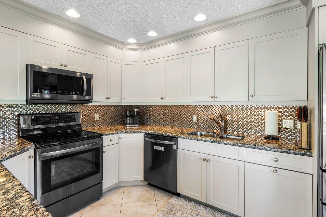 QUAIL RIDGE - Residential