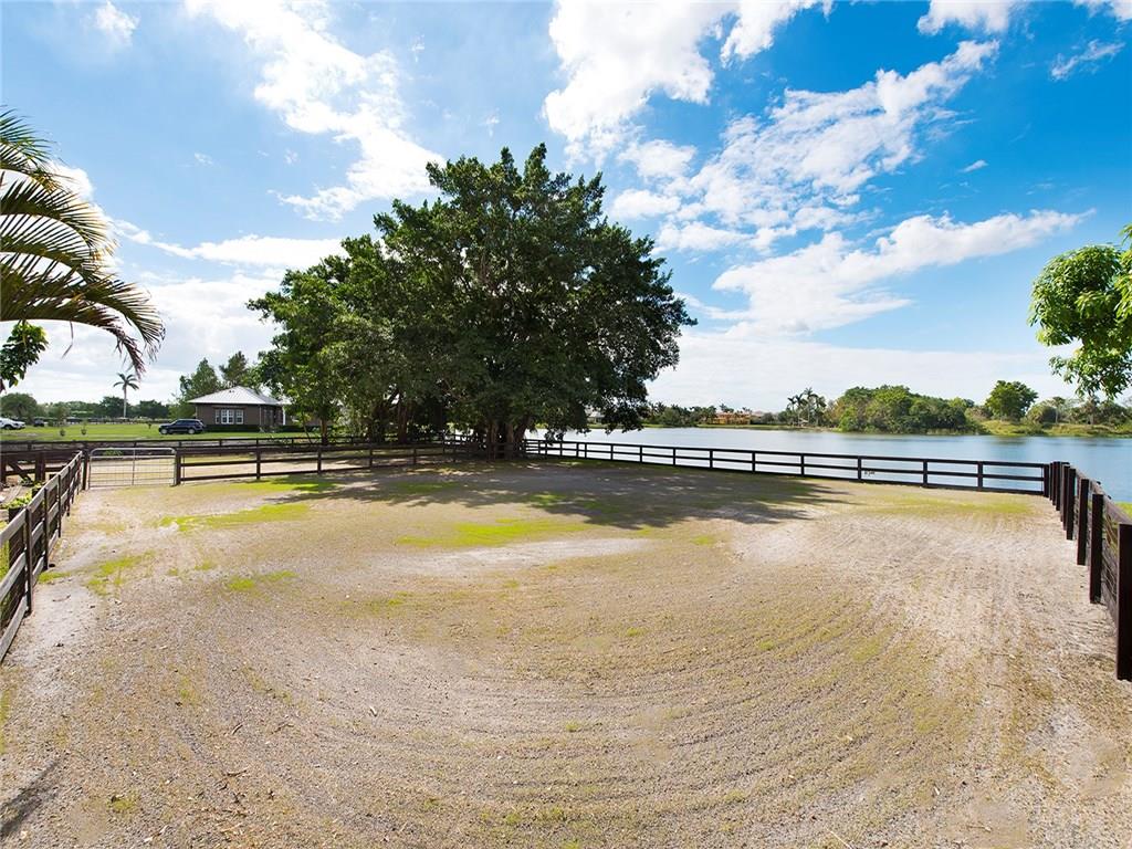 Horseshoe Acres - Residential