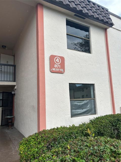 871 NE 207th Terrace 102 Miami FL 33179