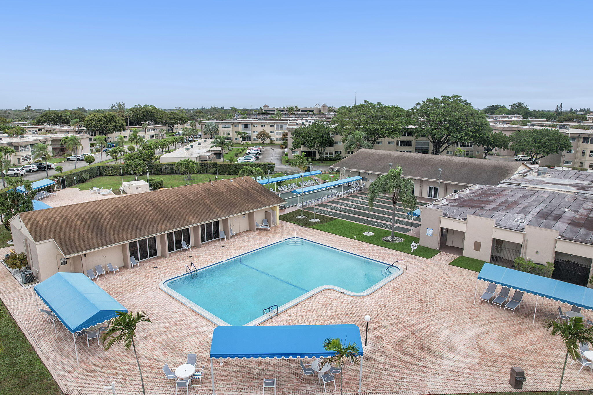 LAKESIDE VILLAGE CONDO 6 - Residential