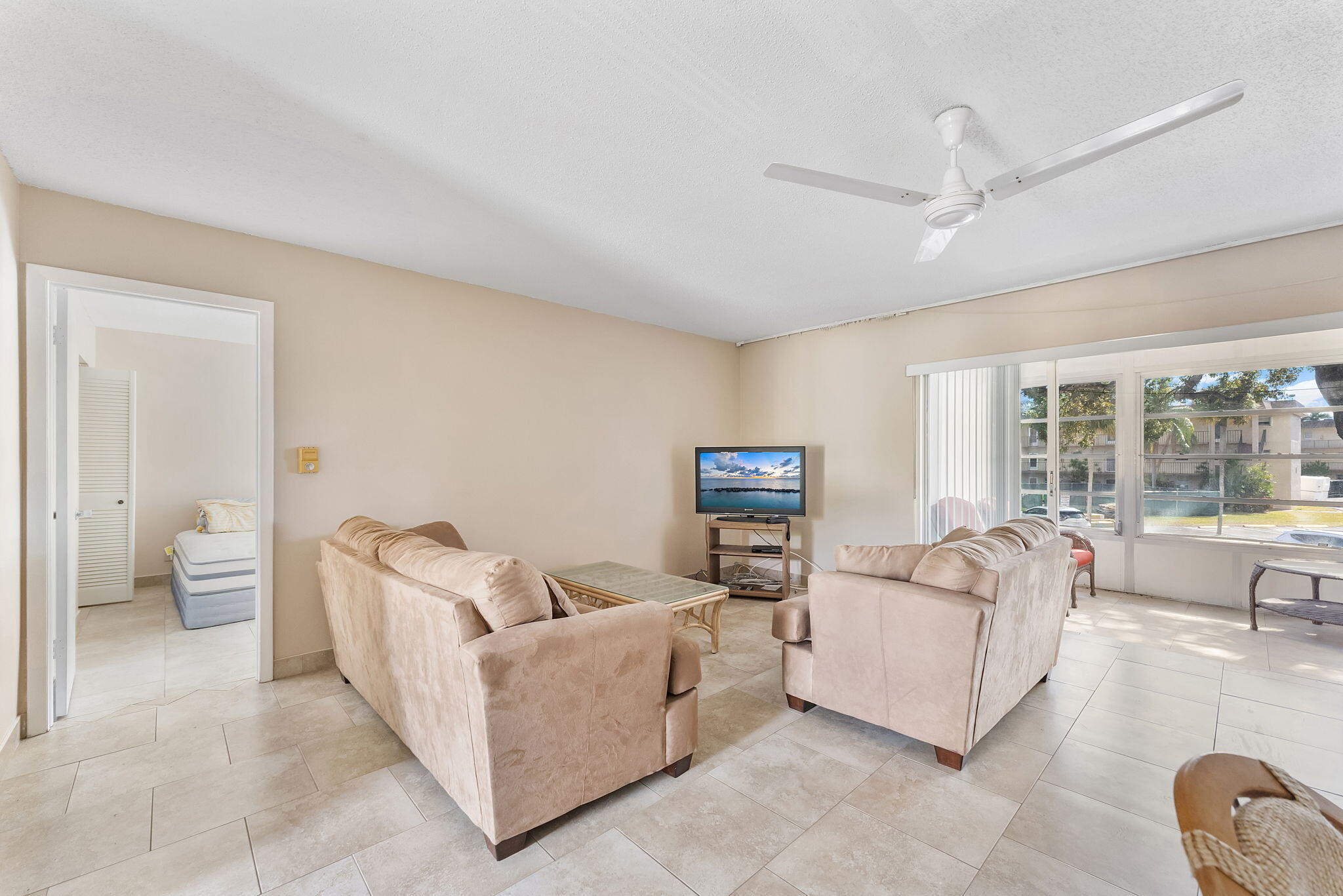 LAKESIDE VILLAGE CONDO 6 - Residential