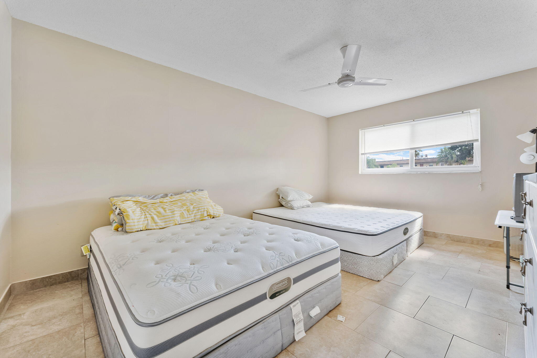 LAKESIDE VILLAGE CONDO 6 - Residential