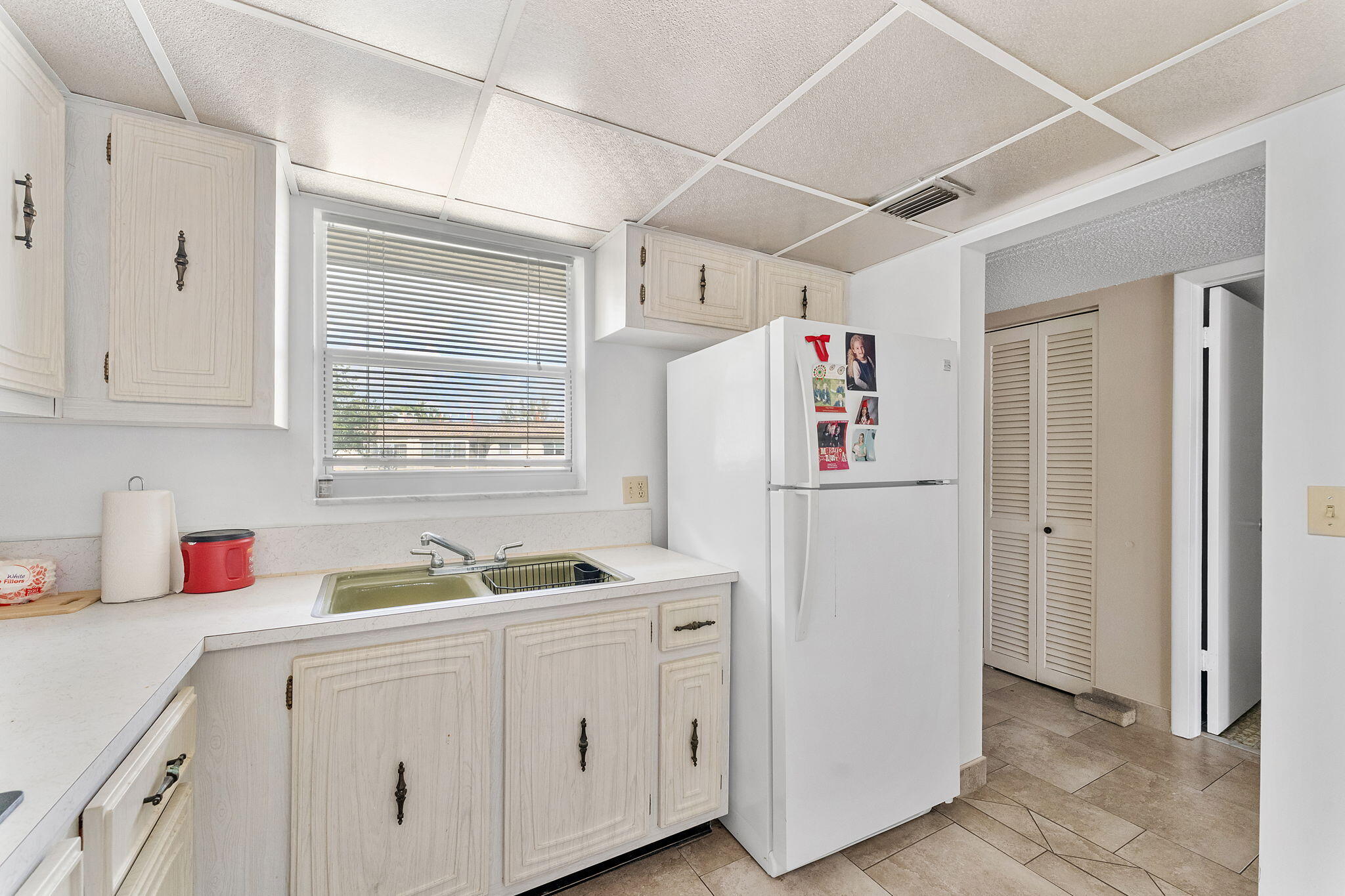 LAKESIDE VILLAGE CONDO 6 - Residential