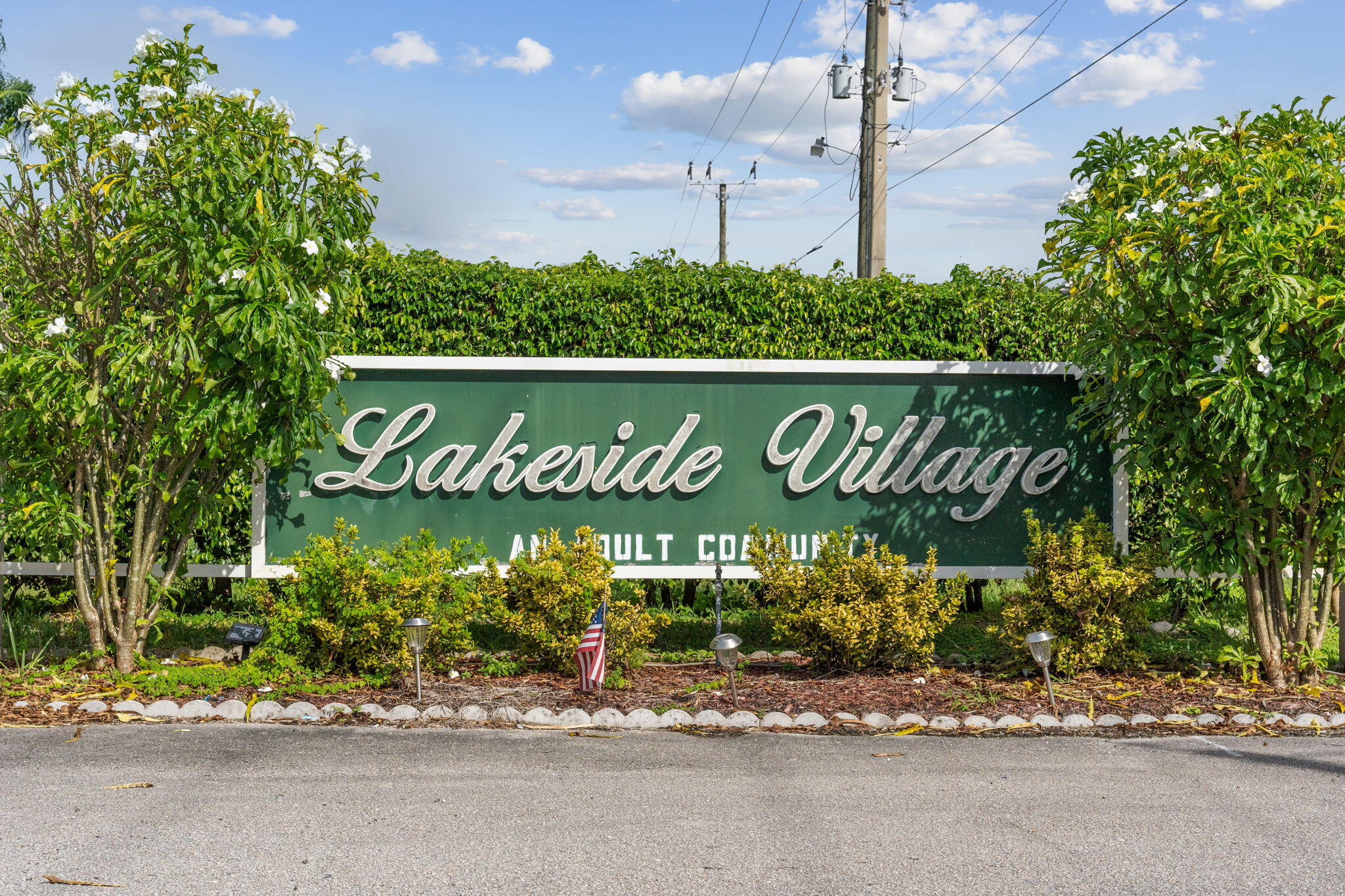 LAKESIDE VILLAGE CONDO 6 - Residential