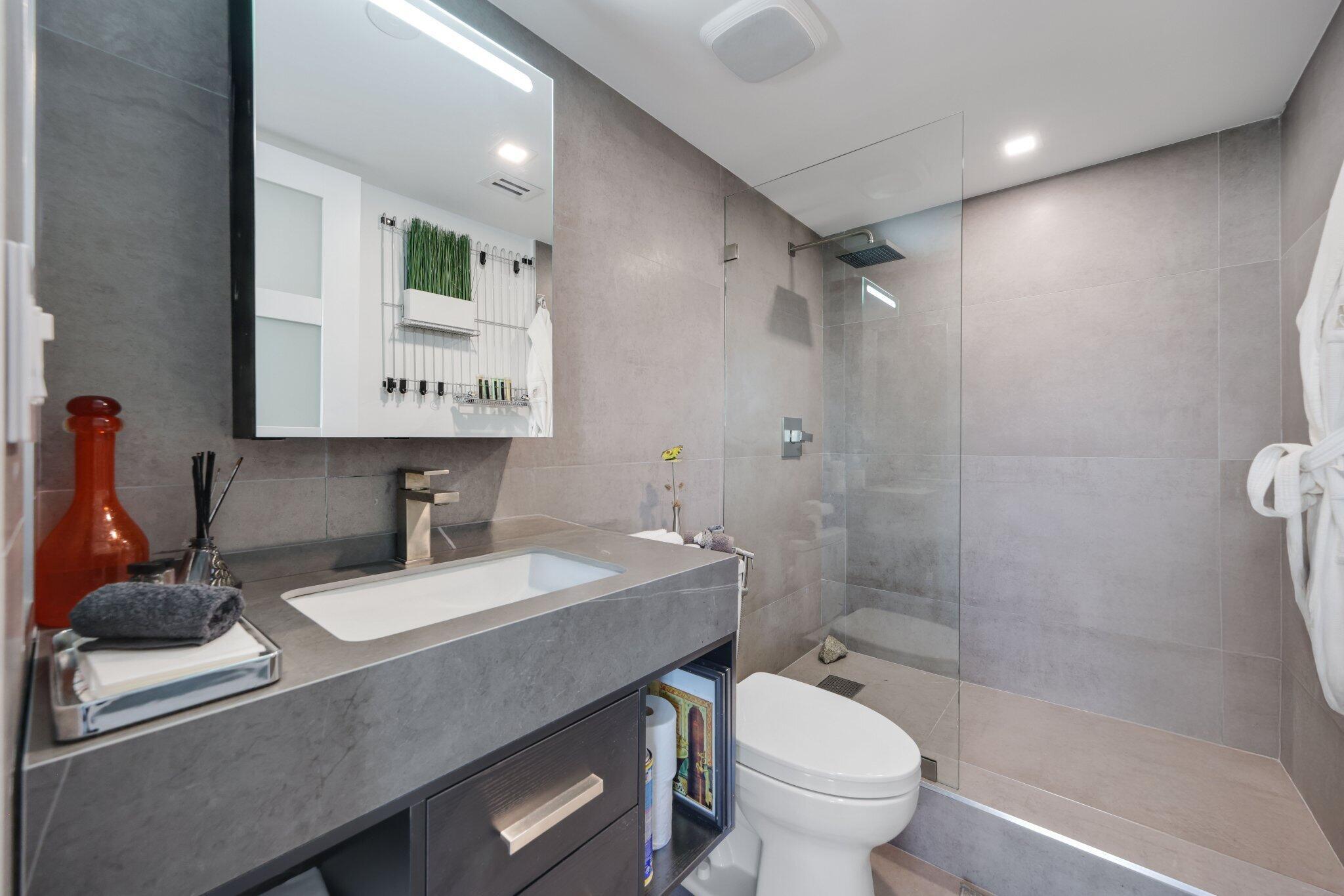 CORONADO AT HIGHLAND BEAC - Residential