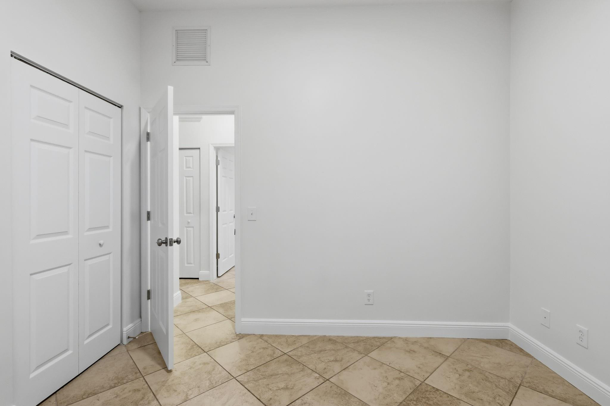 1282 SW Wellington Avenue