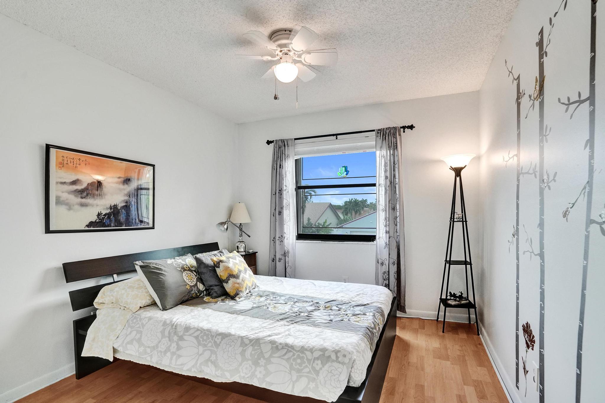 BOULEVARD WOODS NORTH - Residential