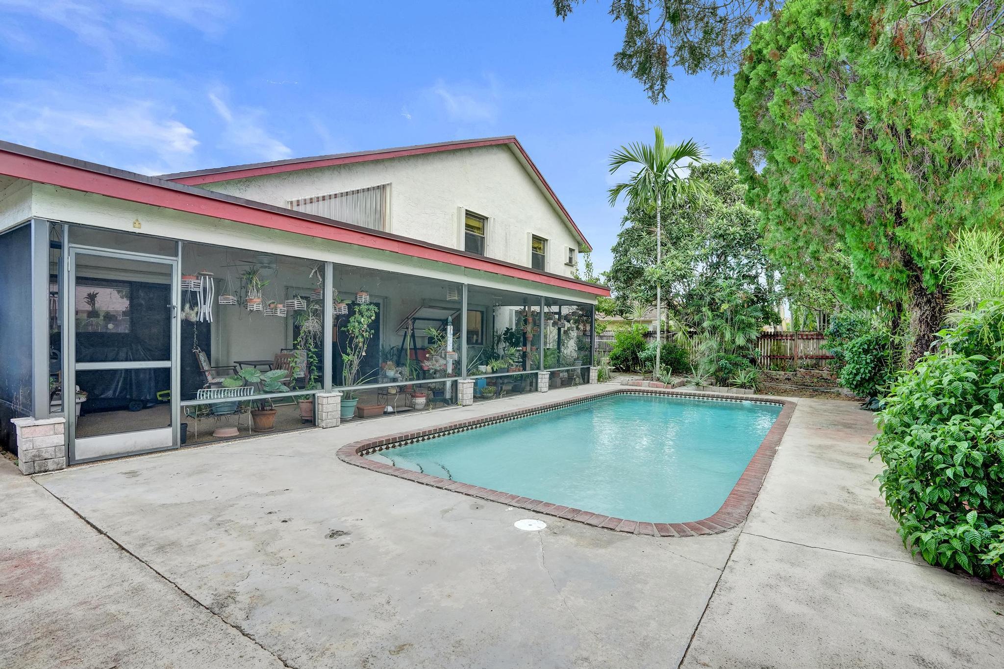 BOULEVARD WOODS NORTH - Residential