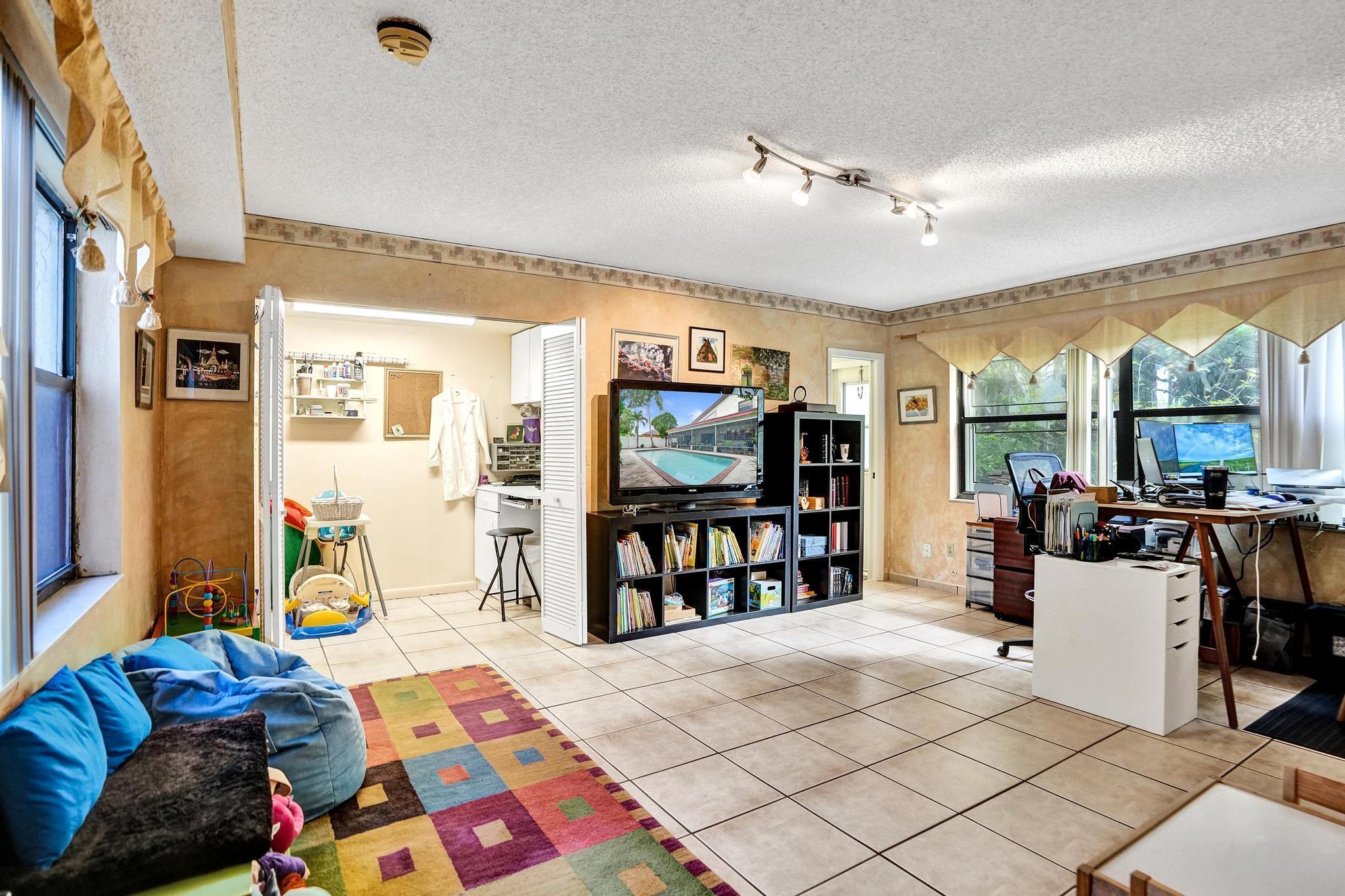 BOULEVARD WOODS NORTH - Residential