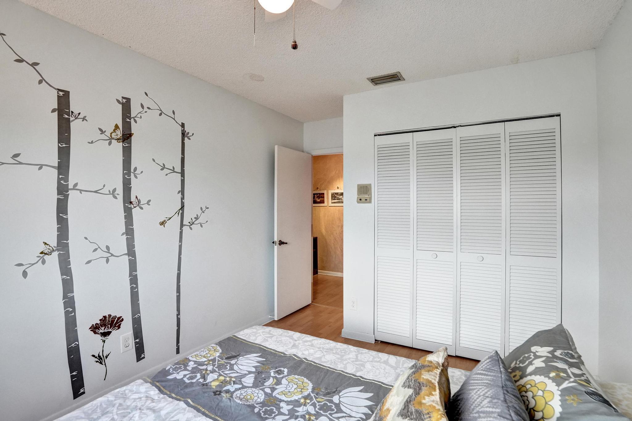 BOULEVARD WOODS NORTH - Residential