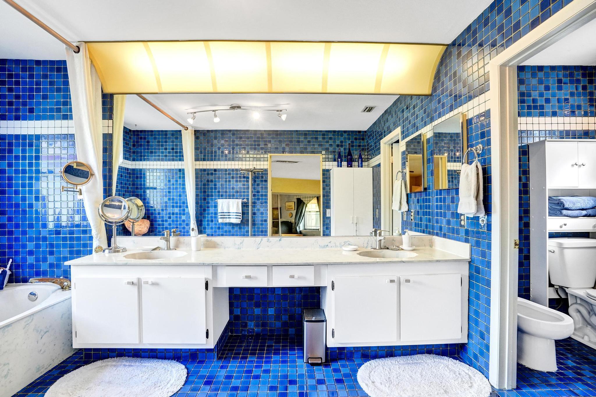 BOULEVARD WOODS NORTH - Residential