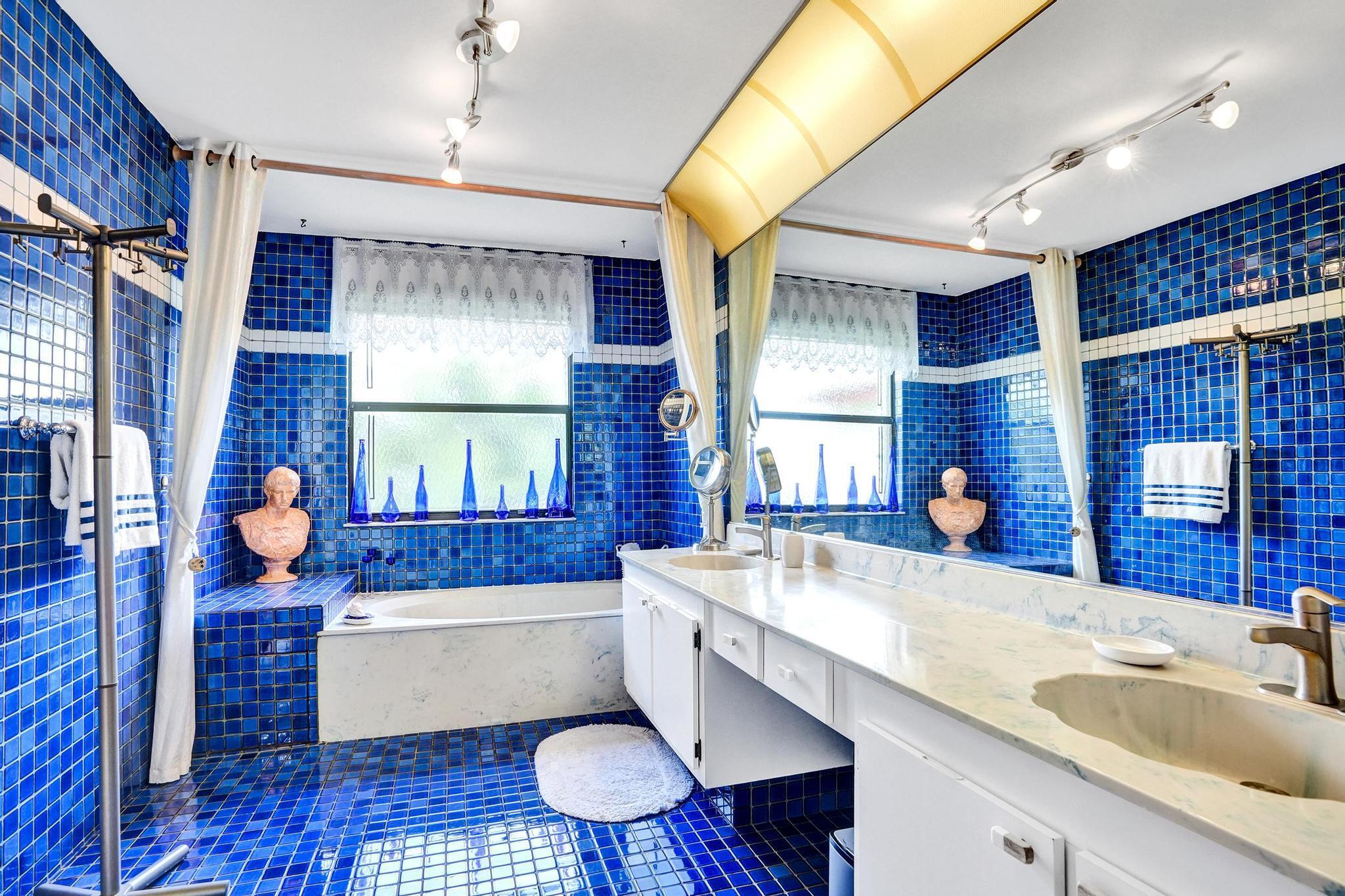 BOULEVARD WOODS NORTH - Residential