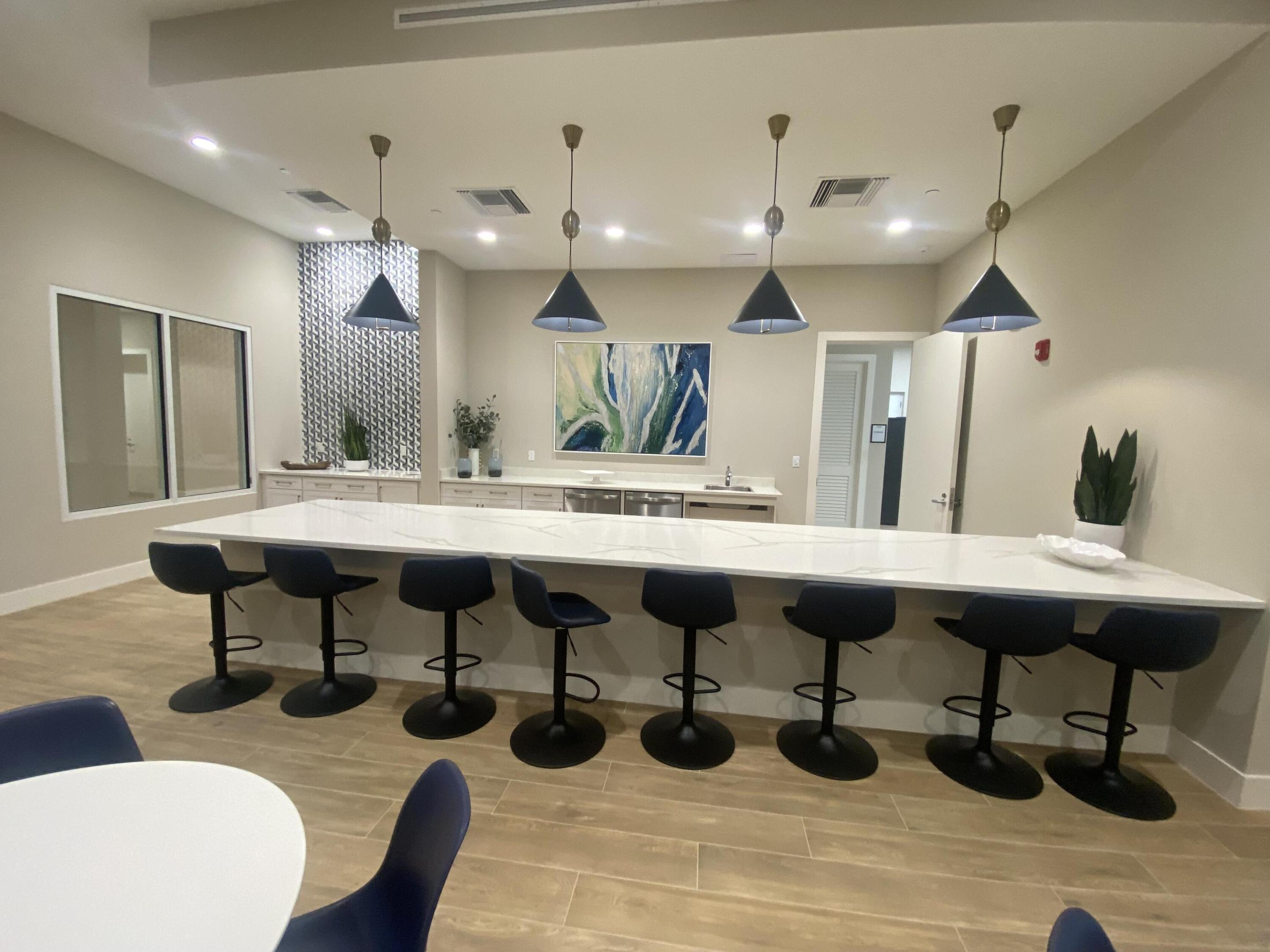 PALM GREENS AT VILLA DEL RAY CONDO II - Residential