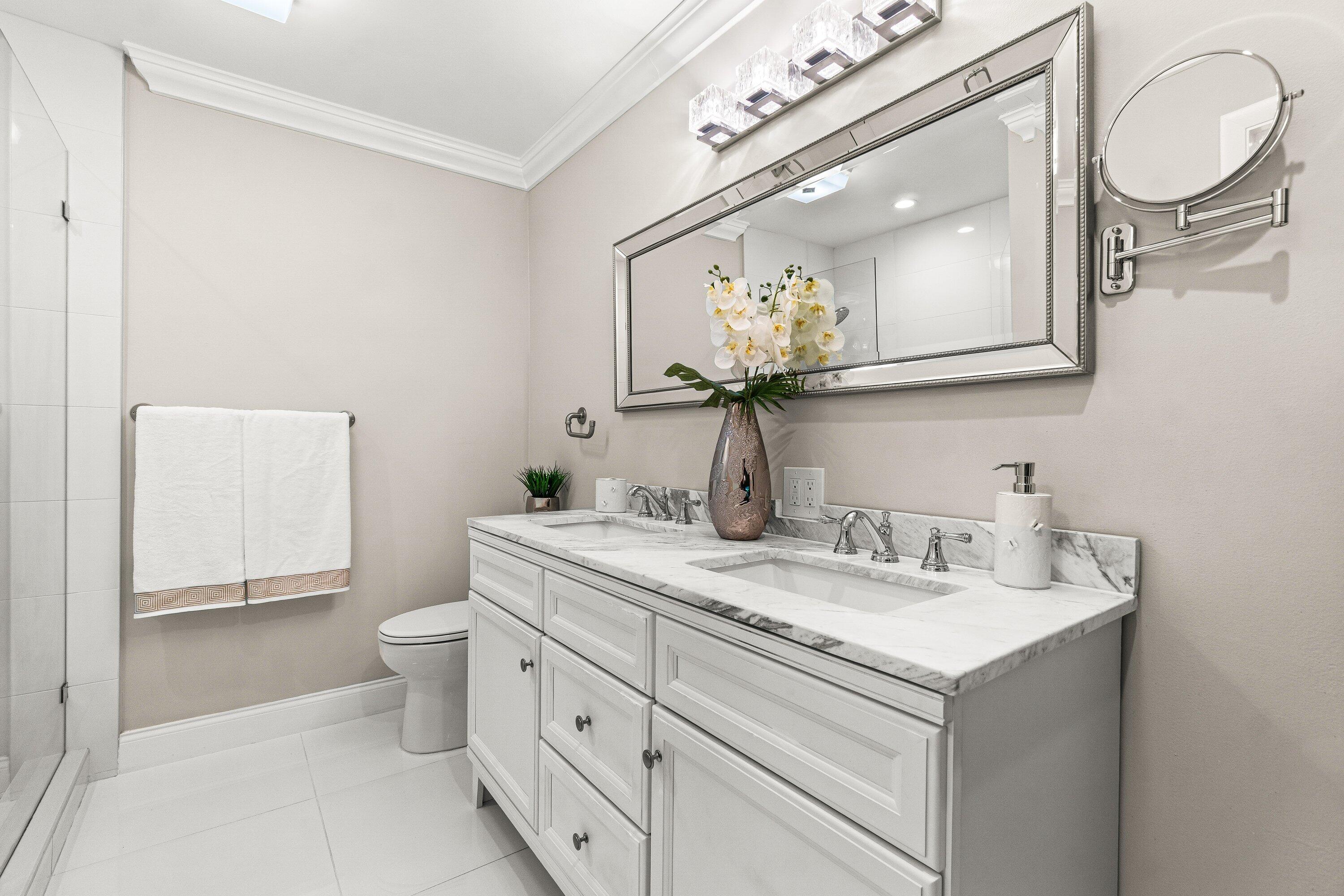 PALM GREENS AT VILLA DEL RAY CONDO II - Residential