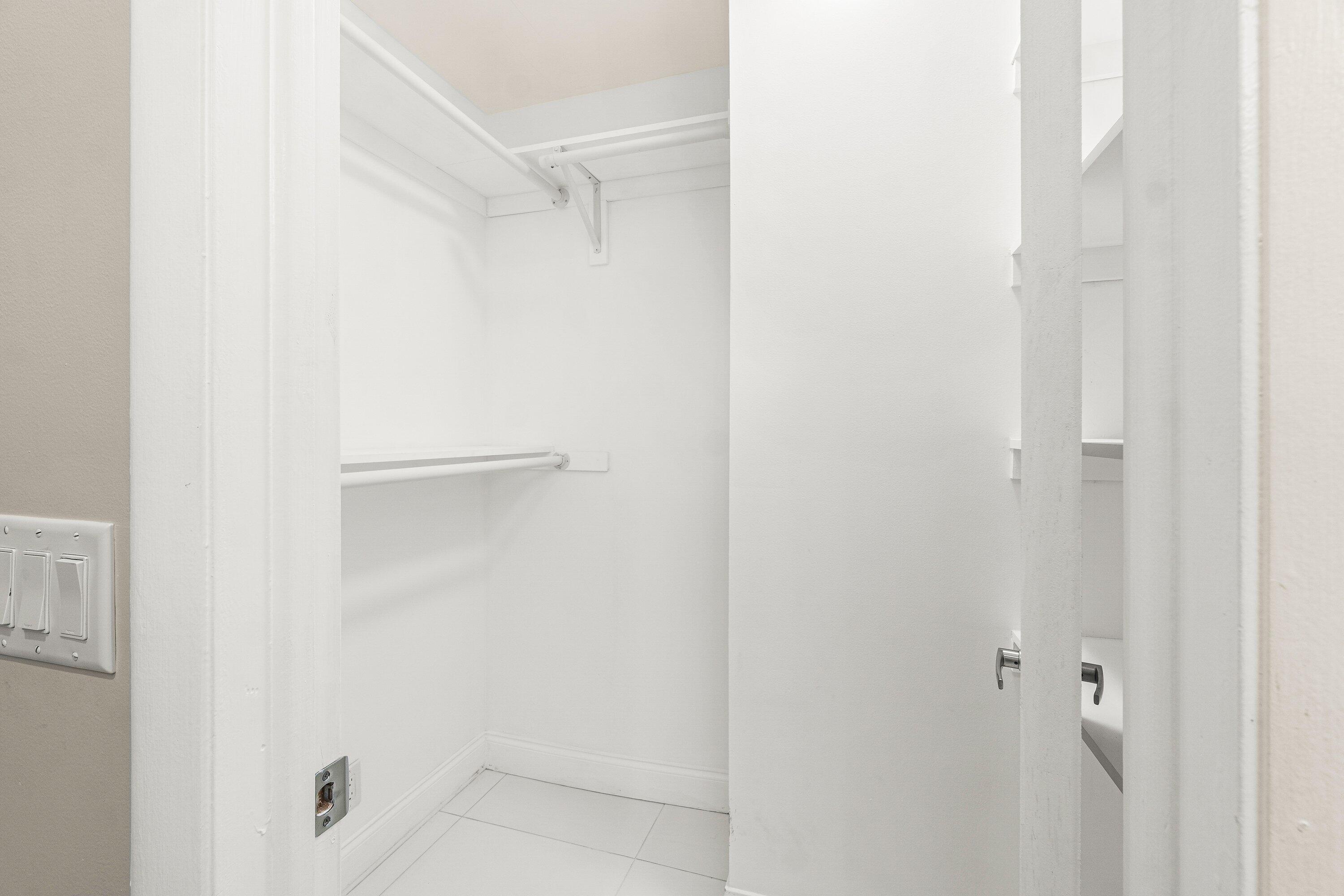 PALM GREENS AT VILLA DEL RAY CONDO II - Residential