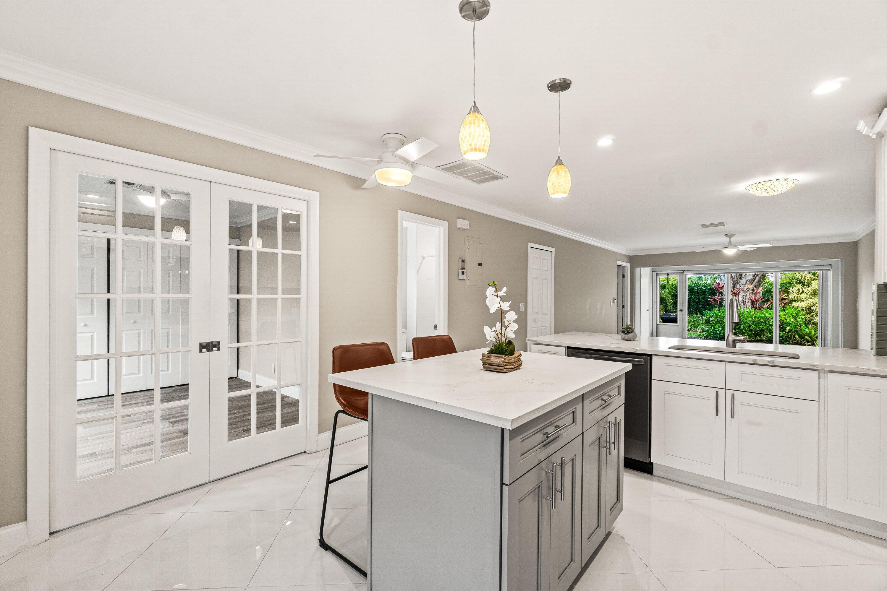 PALM GREENS AT VILLA DEL RAY CONDO II - Residential