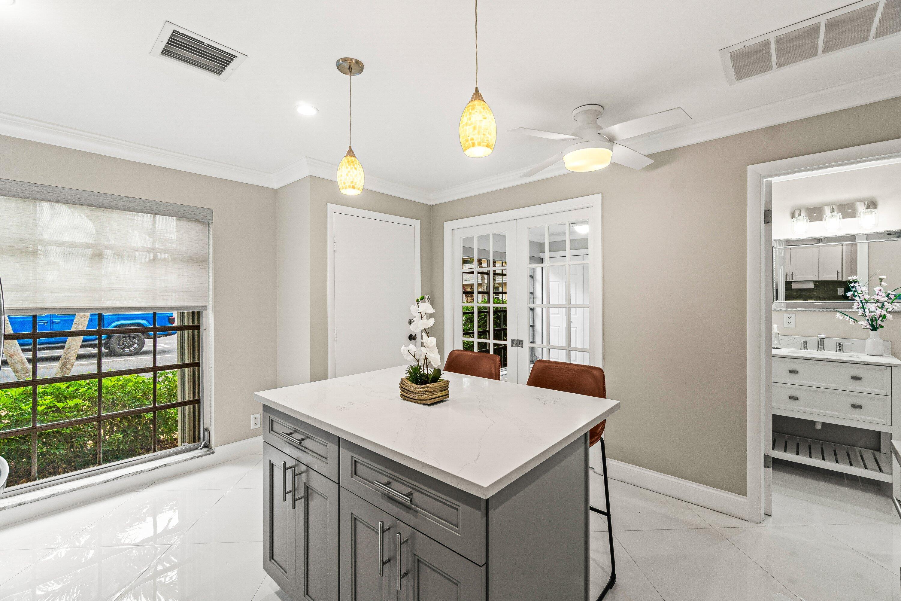 PALM GREENS AT VILLA DEL RAY CONDO II - Residential