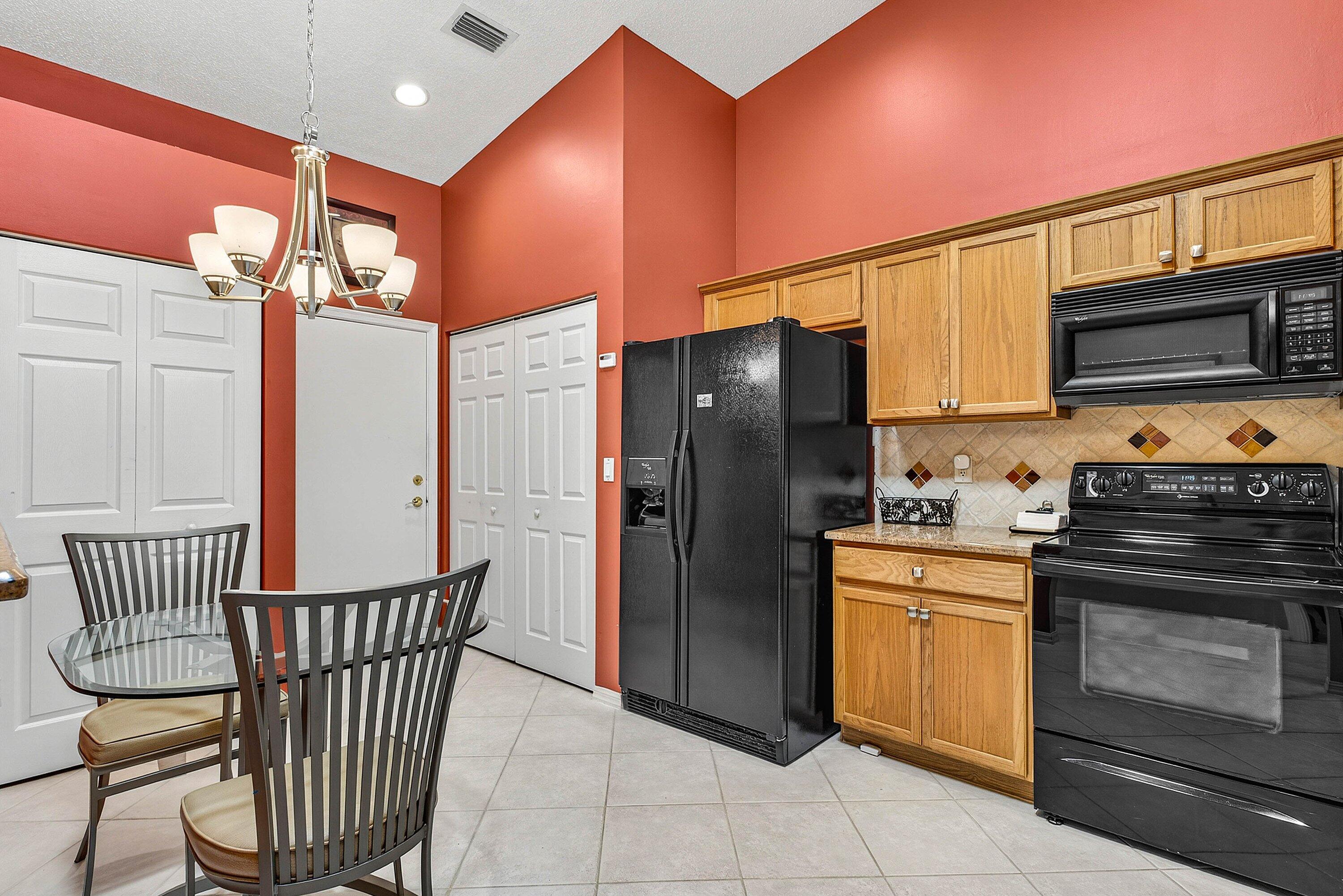 VENETIAN ISLES - Residential