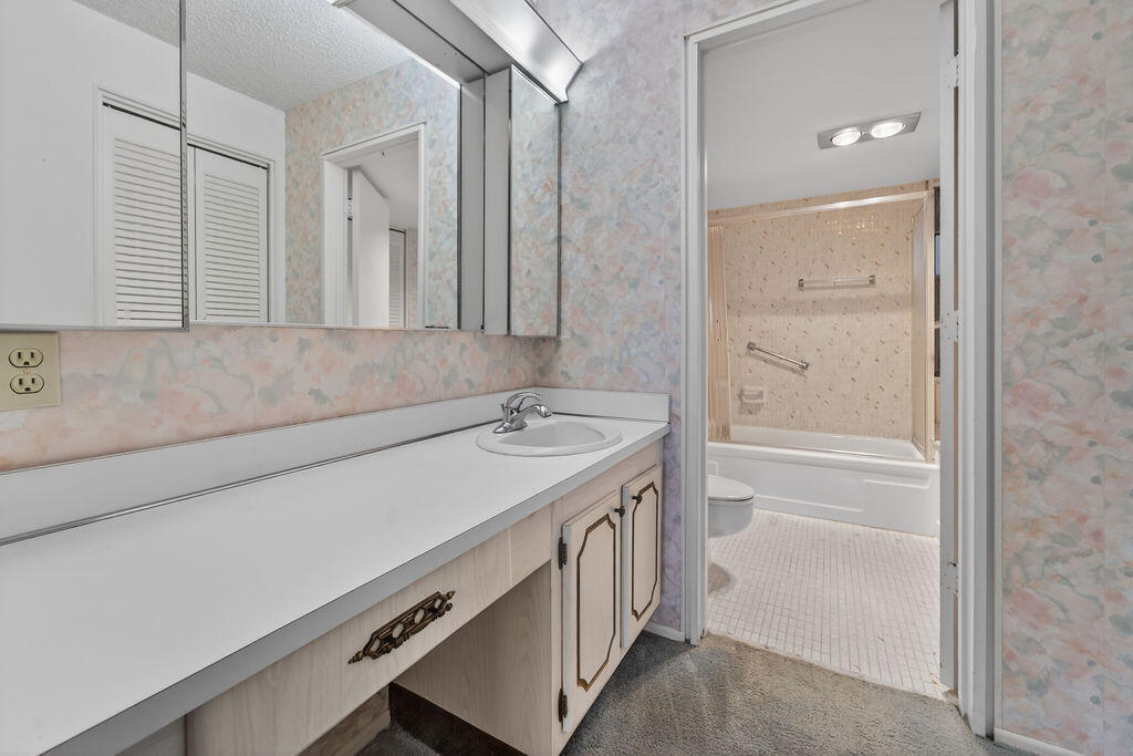 CORINTHIAN GARDENS INC CONDO - Residential