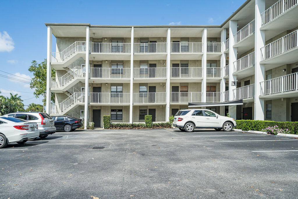 CORINTHIAN GARDENS INC CONDO - Residential