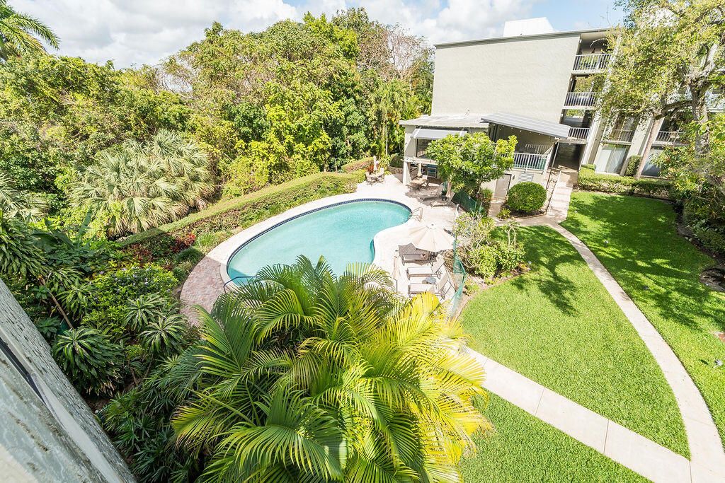 Photo of 501 SW 11th Place #402-a, Boca Raton, FL 33432 (MLS # B26000439)