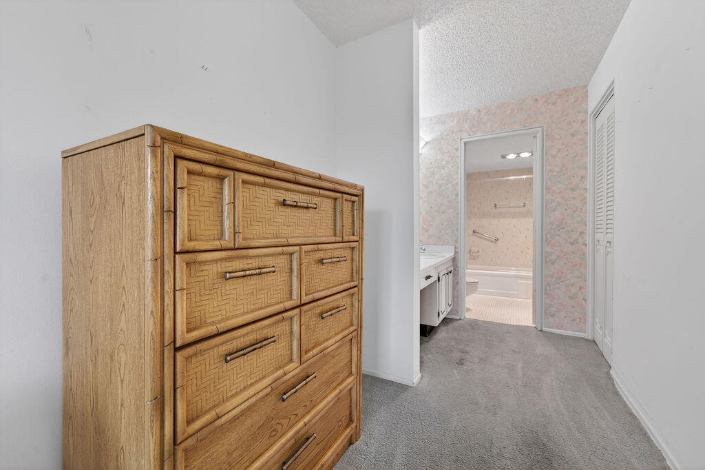 CORINTHIAN GARDENS INC CONDO - Residential