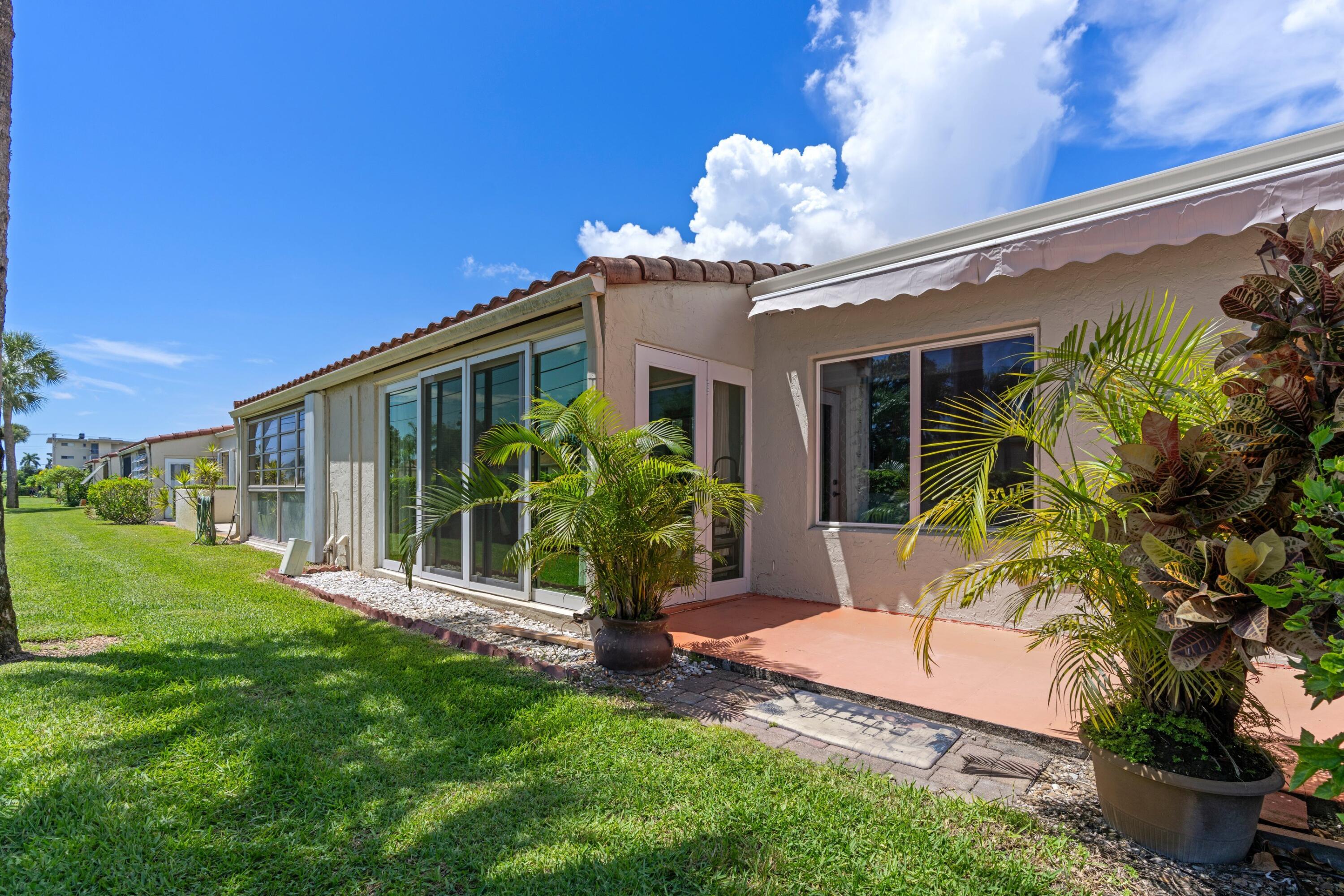2534 Boundbrook Drive S 115