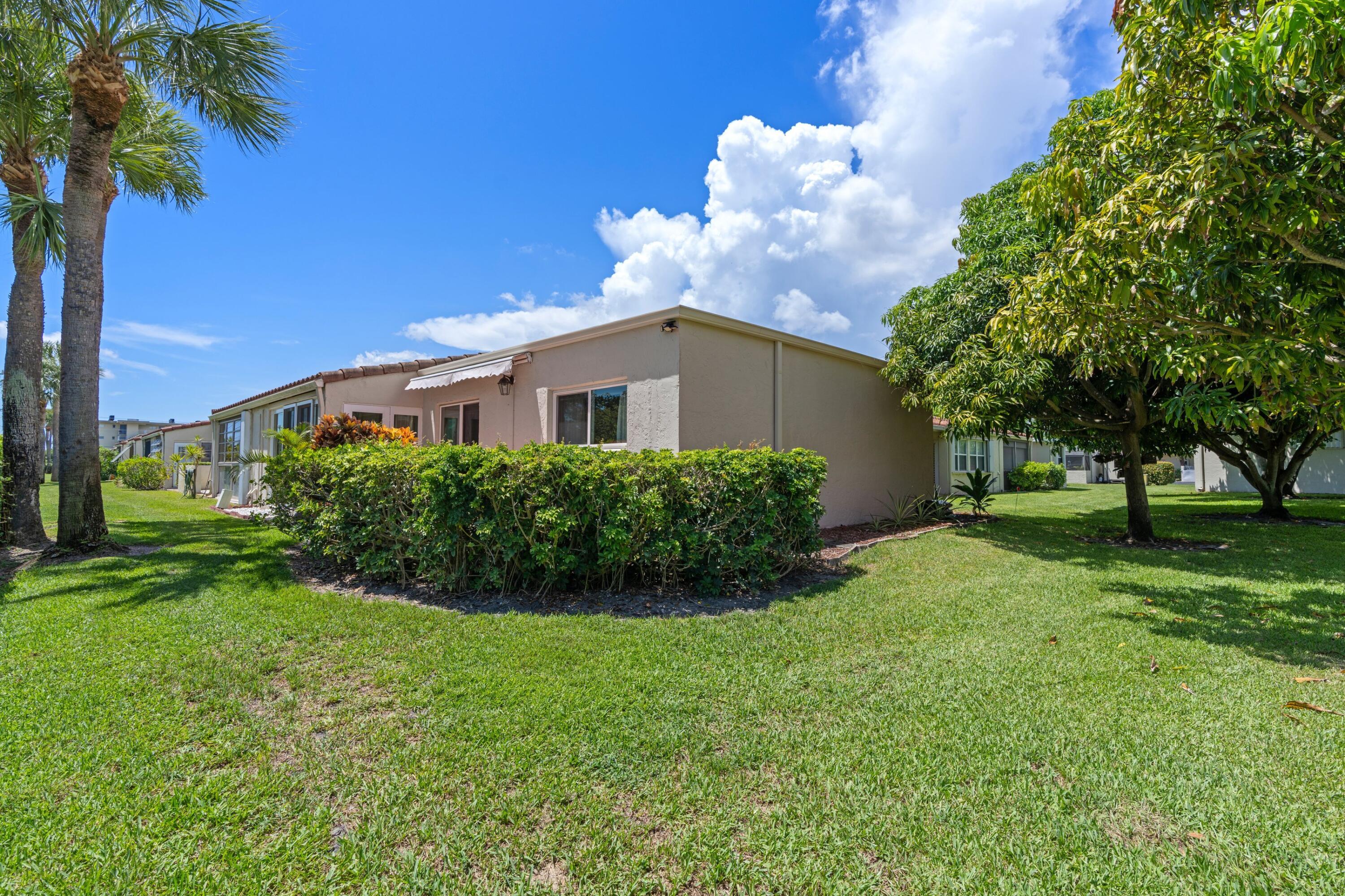 2534 Boundbrook Drive S 115