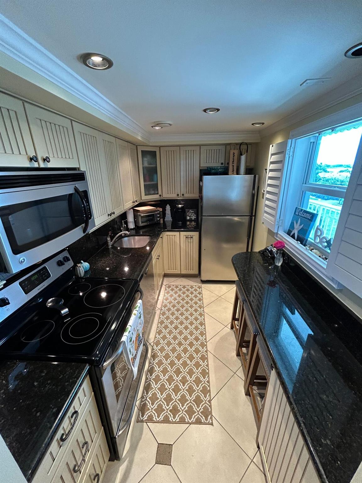 TROPIC BAY CONDO - Residential Lease