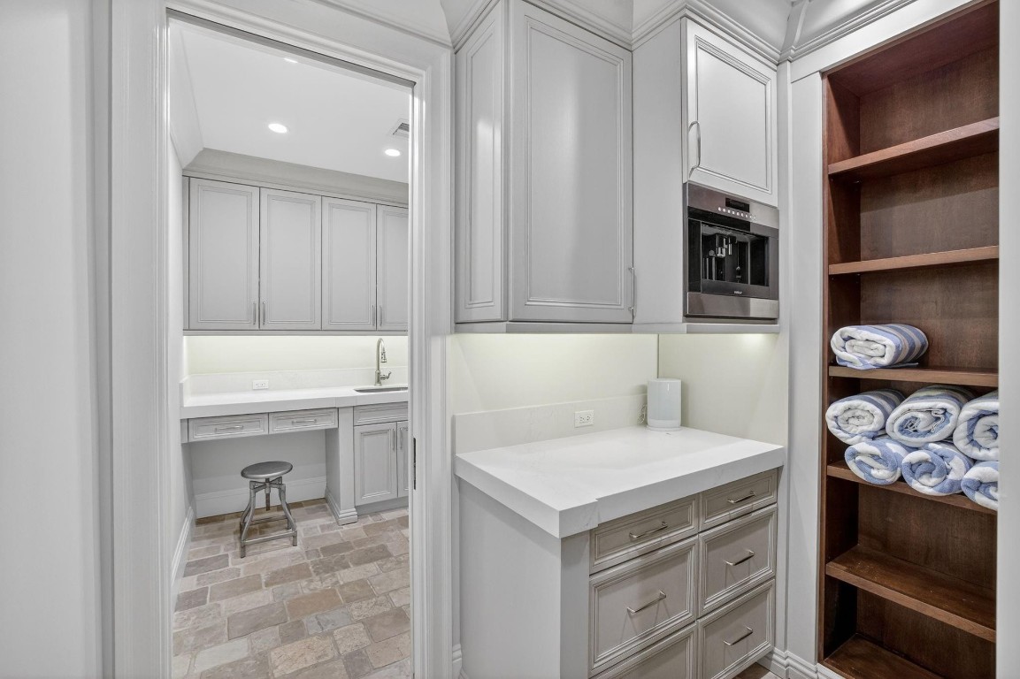 GOULD ISLAND - Residential