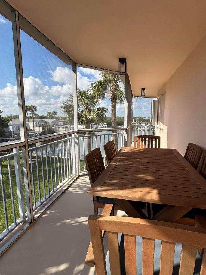 OCEAN HARBOUR TOWER CONDO - Residential