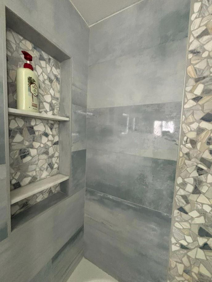 OCEAN HARBOUR TOWER CONDO - Residential