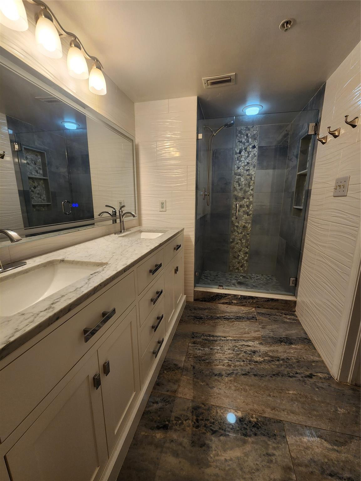 OCEAN HARBOUR TOWER CONDO - Residential