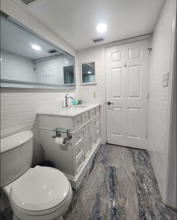 OCEAN HARBOUR TOWER CONDO - Residential