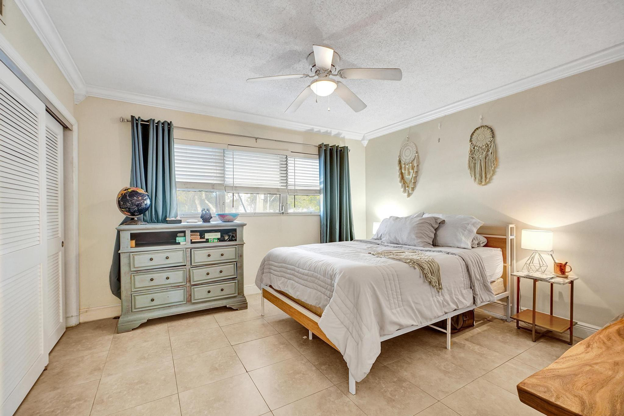 MAYBURY MANSIONS - Residential