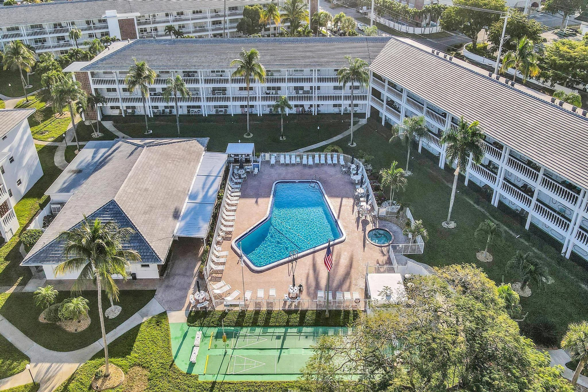 MAYBURY MANSIONS - Residential