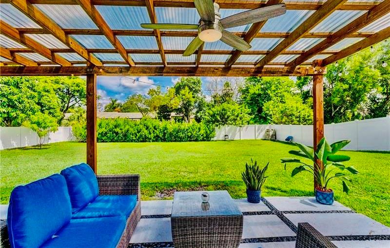 128 N Royal Pine Cir N