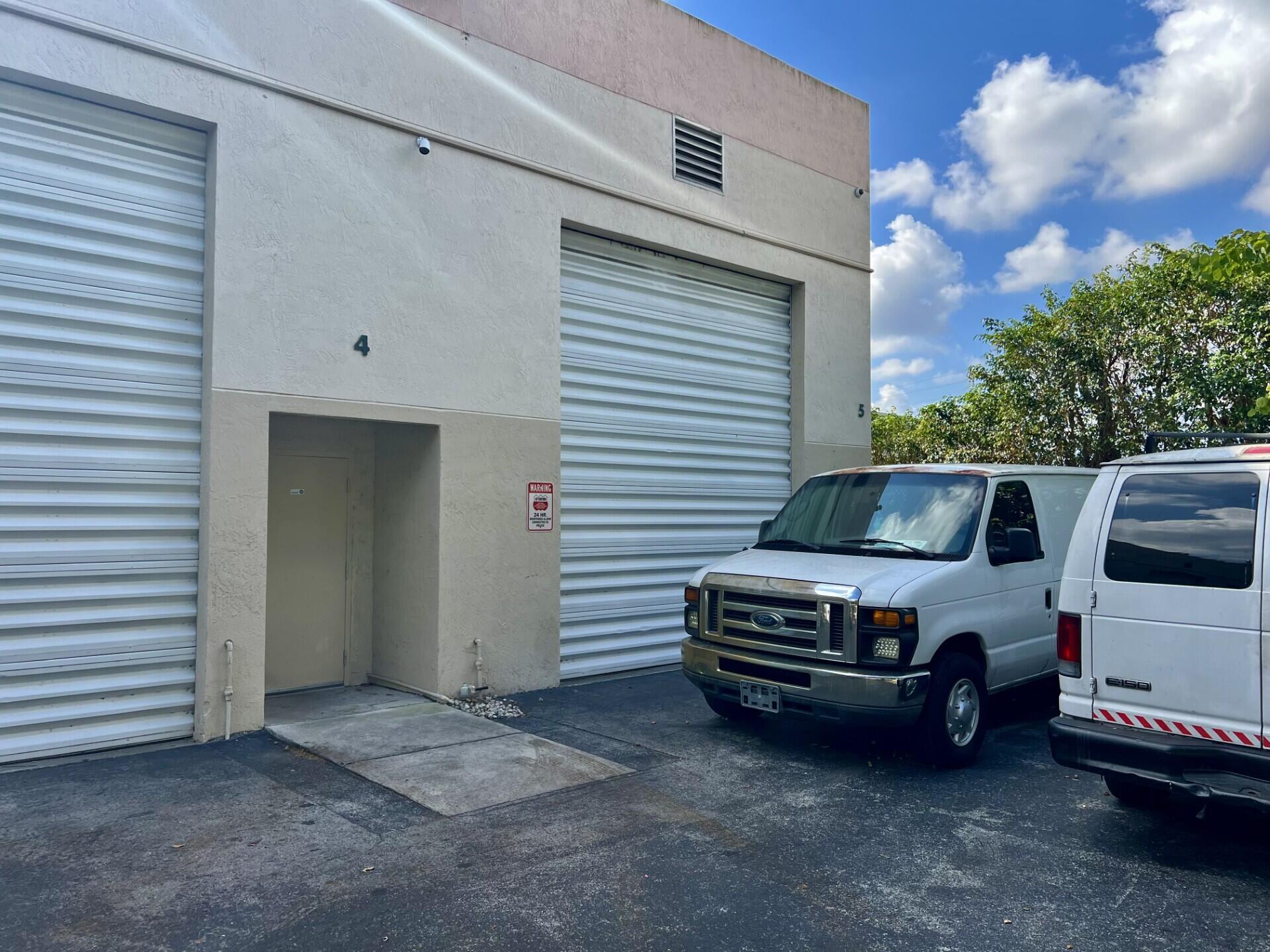 MARGATE COMMERCIAL CENTER - Commercial Sale