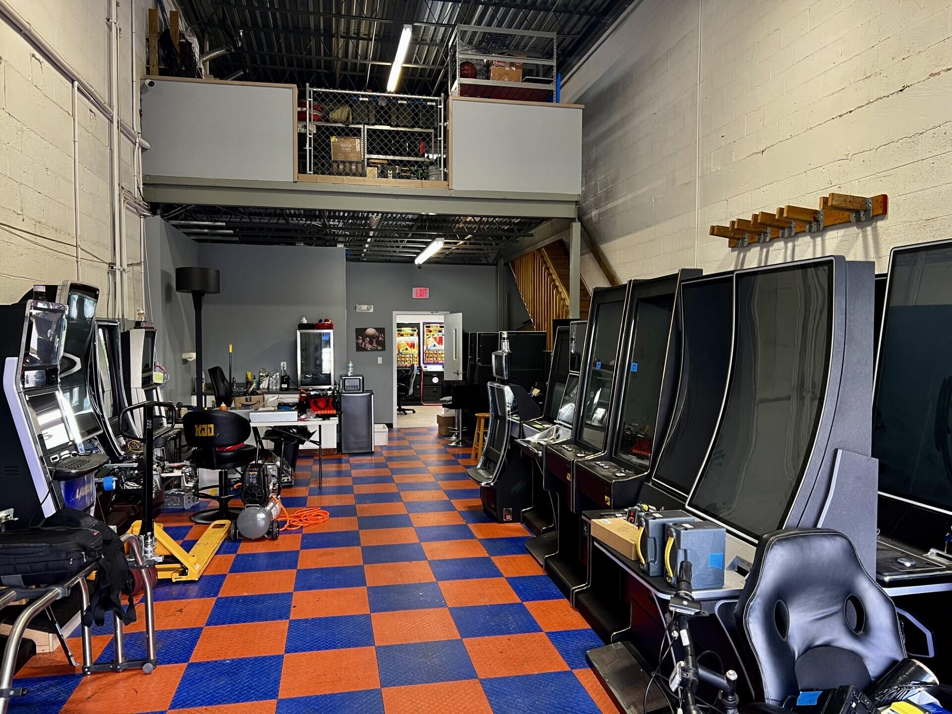 MARGATE COMMERCIAL CENTER - Commercial Sale