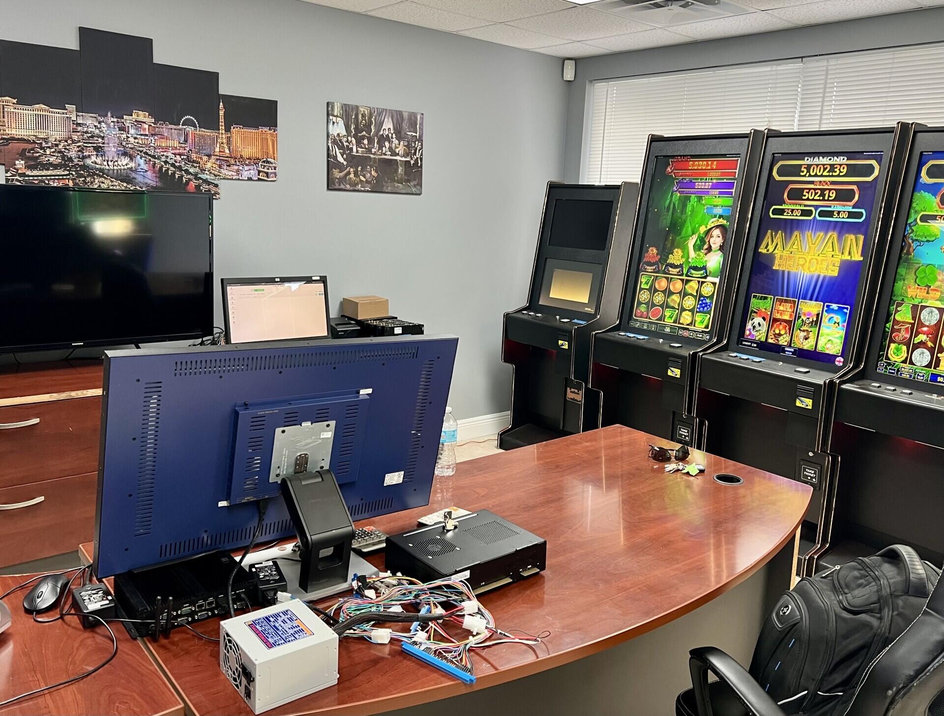 MARGATE COMMERCIAL CENTER - Commercial Sale