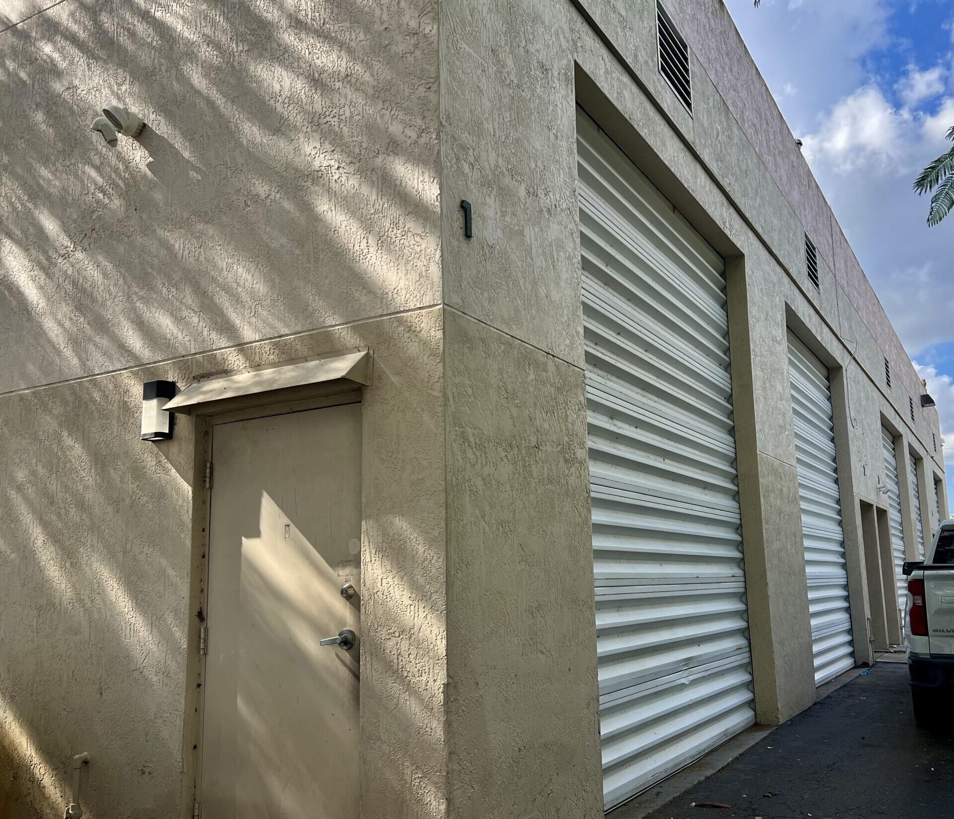 MARGATE COMMERCIAL CENTER - Commercial Sale