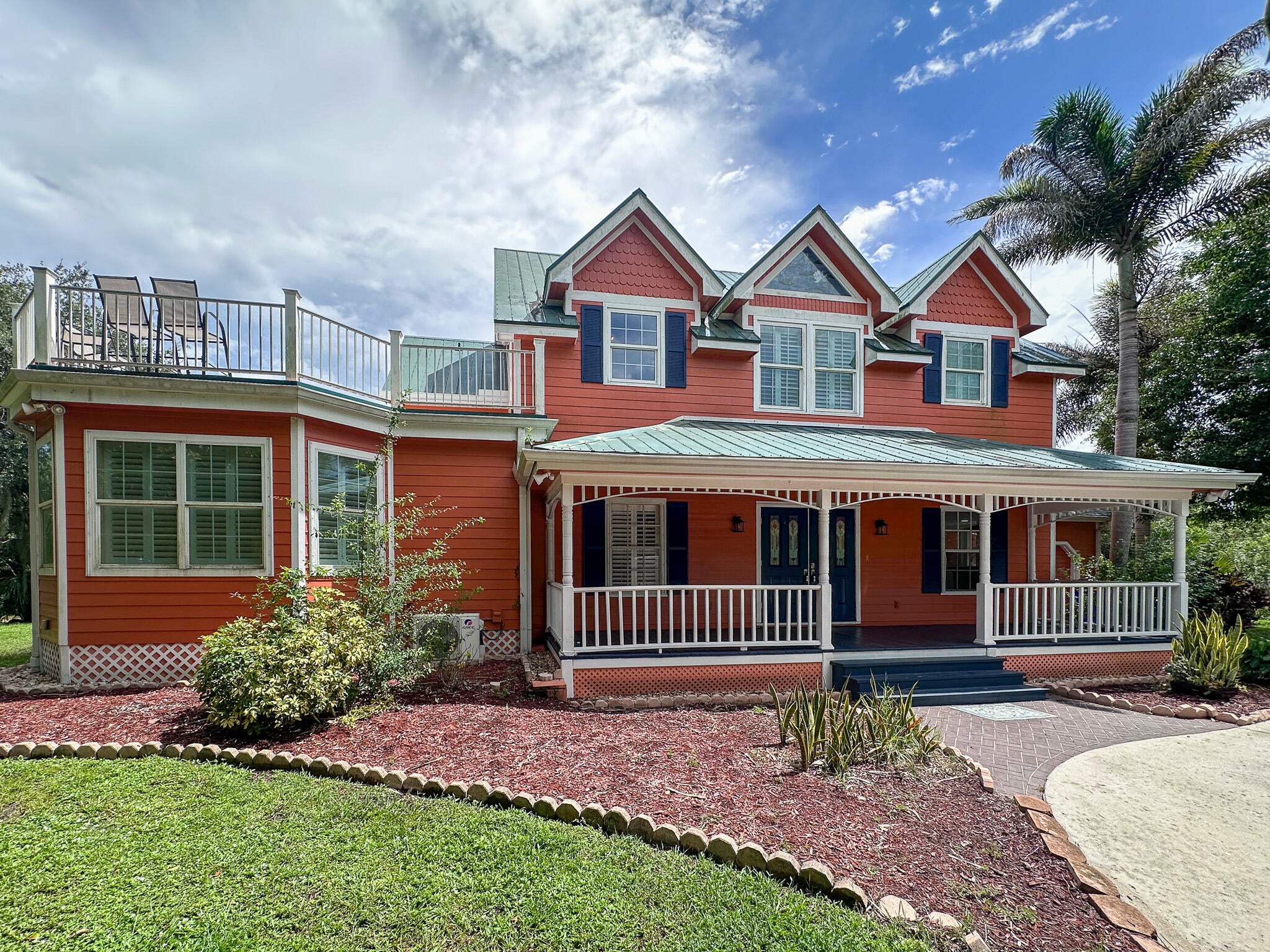 521 SW MARION Court