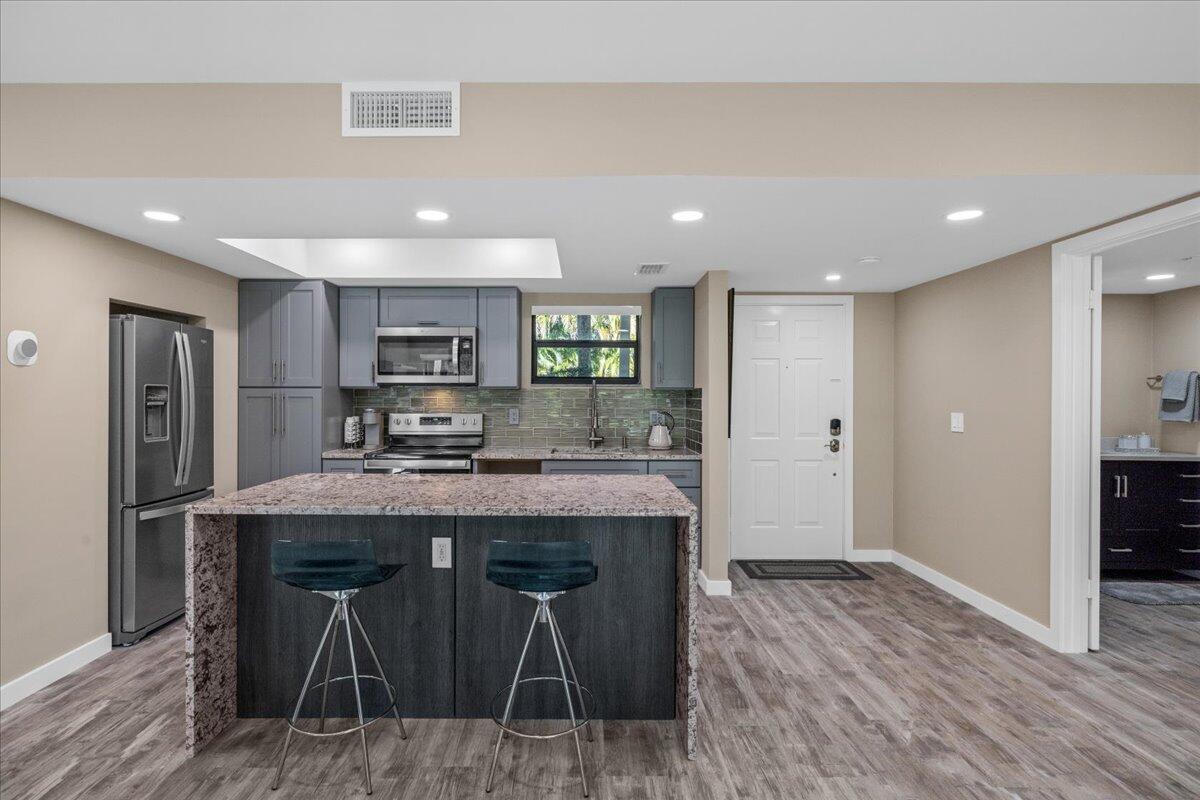 11863 Wimbledon Circle 438