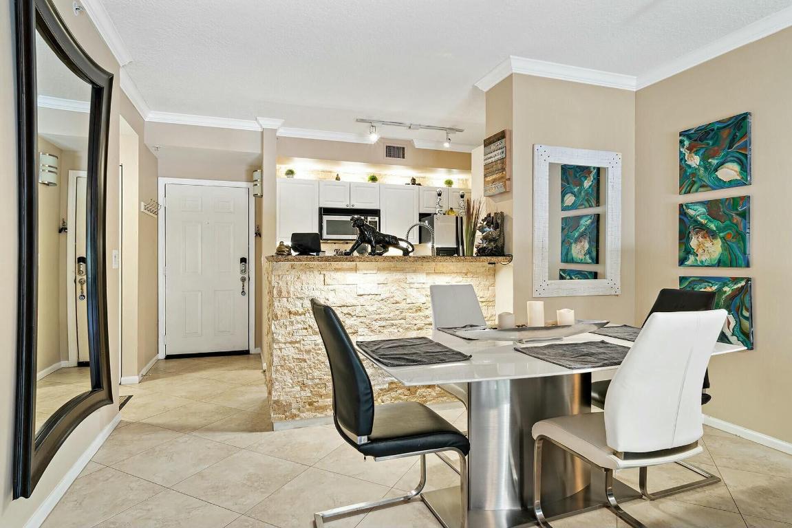 Garden Residences @ CityPlace Condo - Residential Lease