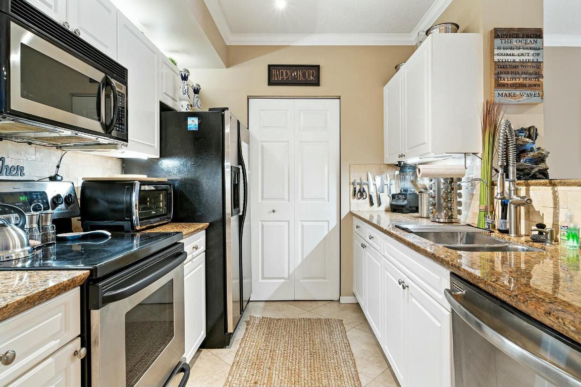 Garden Residences @ CityPlace Condo - Residential Lease