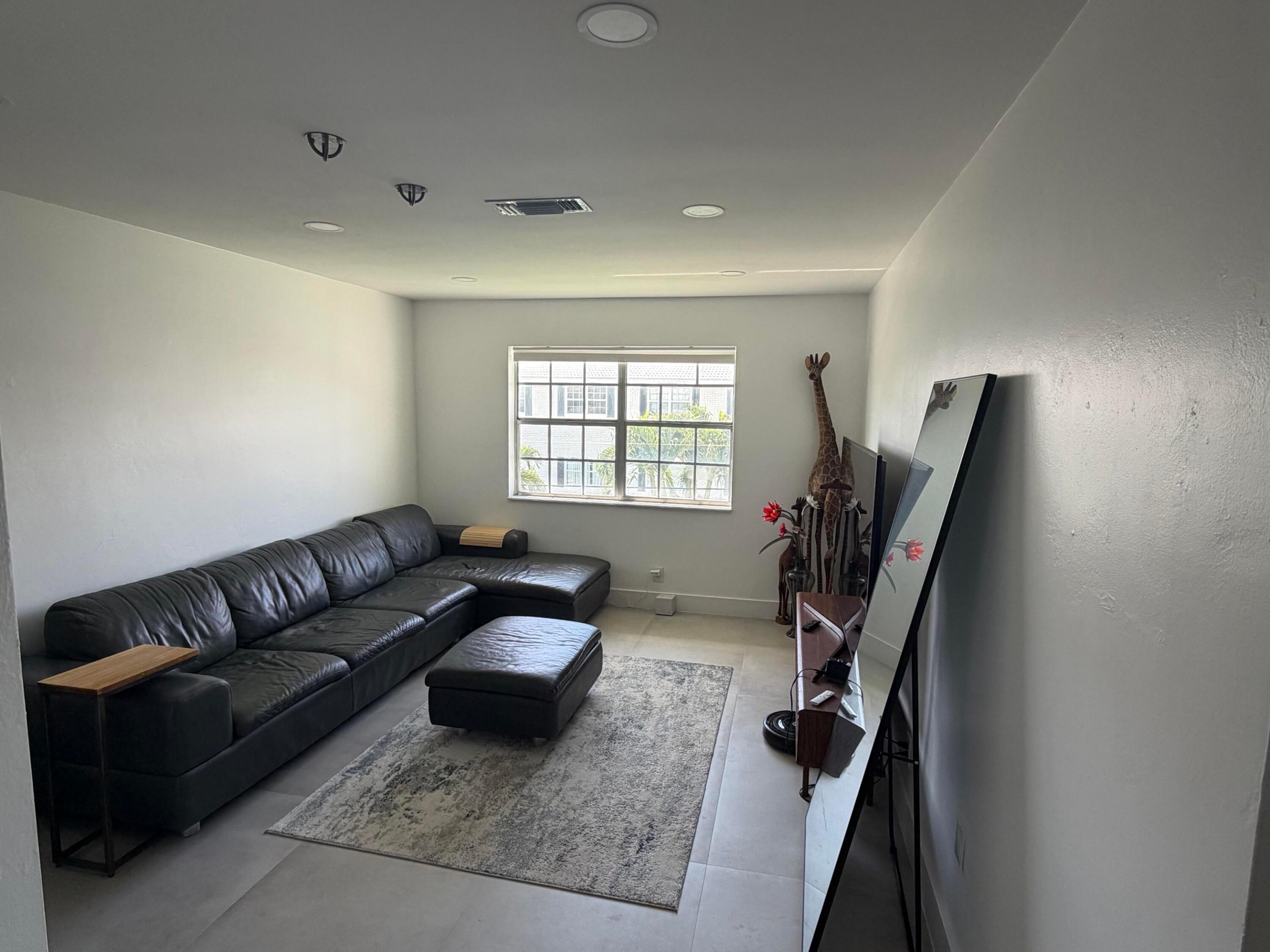 GOLDEN ARROW CONDO - Residential