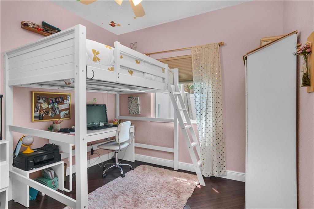 Olympia & York Residentia - Residential